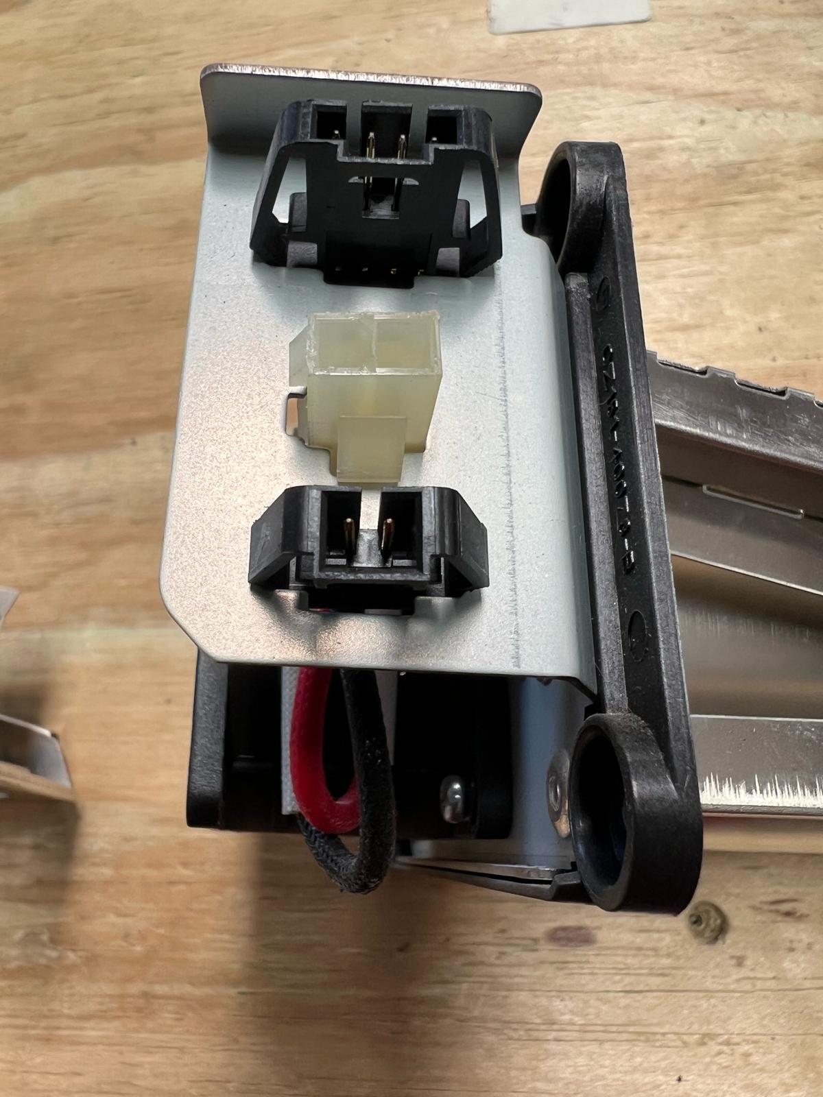 Servicio de ensamblaje de ventilador-calentador (para pedidos de ensamblaje de ventilador CR) - Para impresoras HP Latex 110/310/330/360/370 (B4H70-67142) - Nuevo