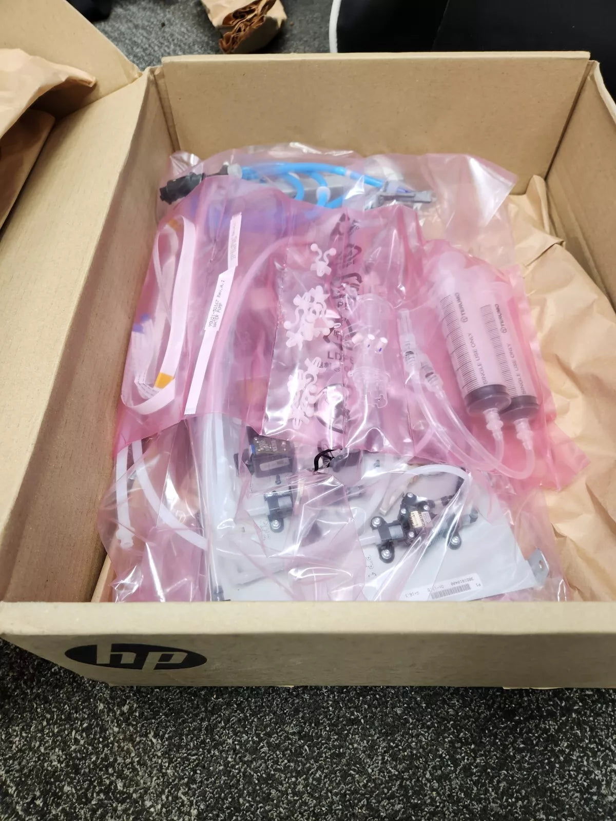 Unidad de recirculación blanca para impresoras HP Latex de 630 W y 800 W (Y0U21-67128)